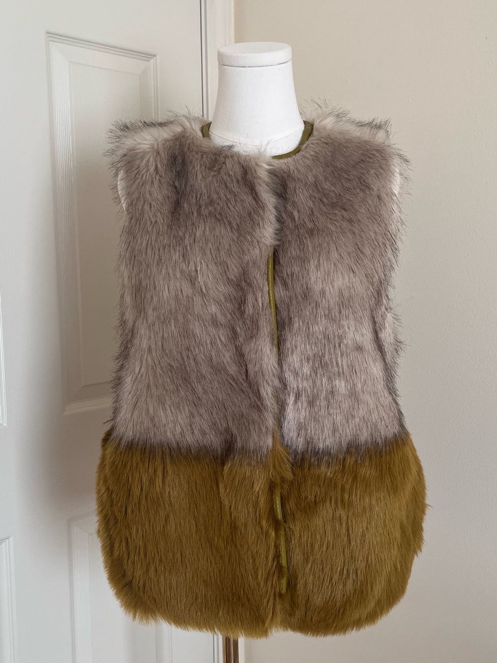 Dylan Oversized Faux Fur Vest Womens Size XS Rockstar Grunge Indie Sleaze